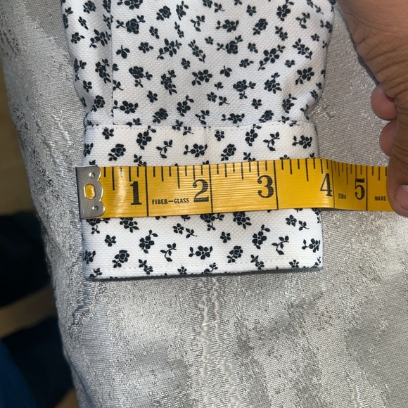 Denim & Flower White and Blue Floral Button Down Shirt - Picture 12 of 12